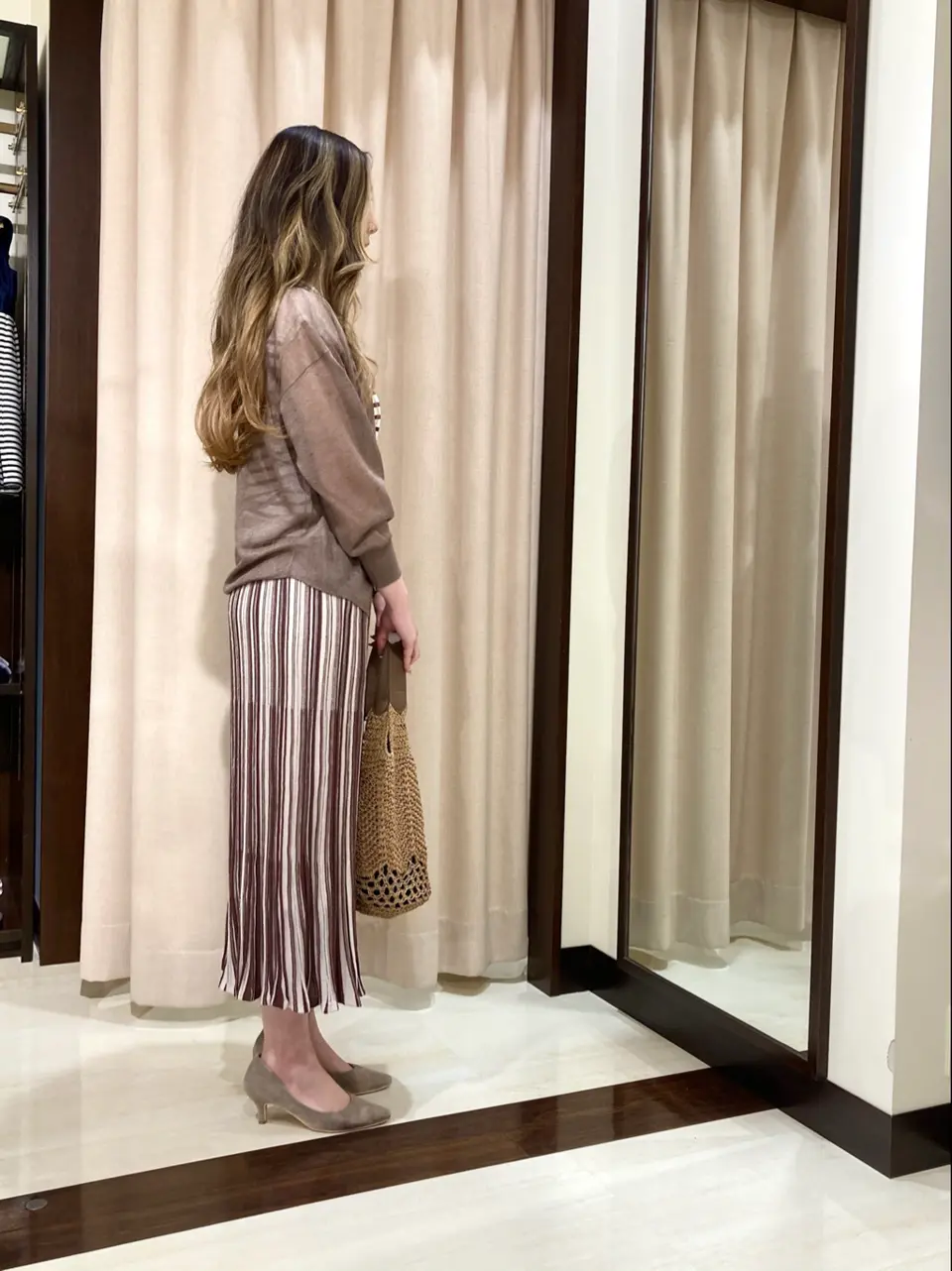 ANY SIS STAFF コーディネート画像