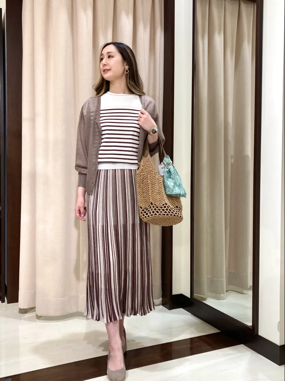 ANY SIS STAFF コーディネート画像