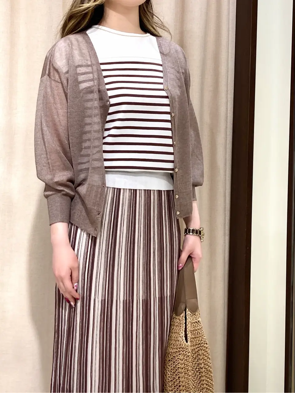 ANY SIS STAFF コーディネート画像