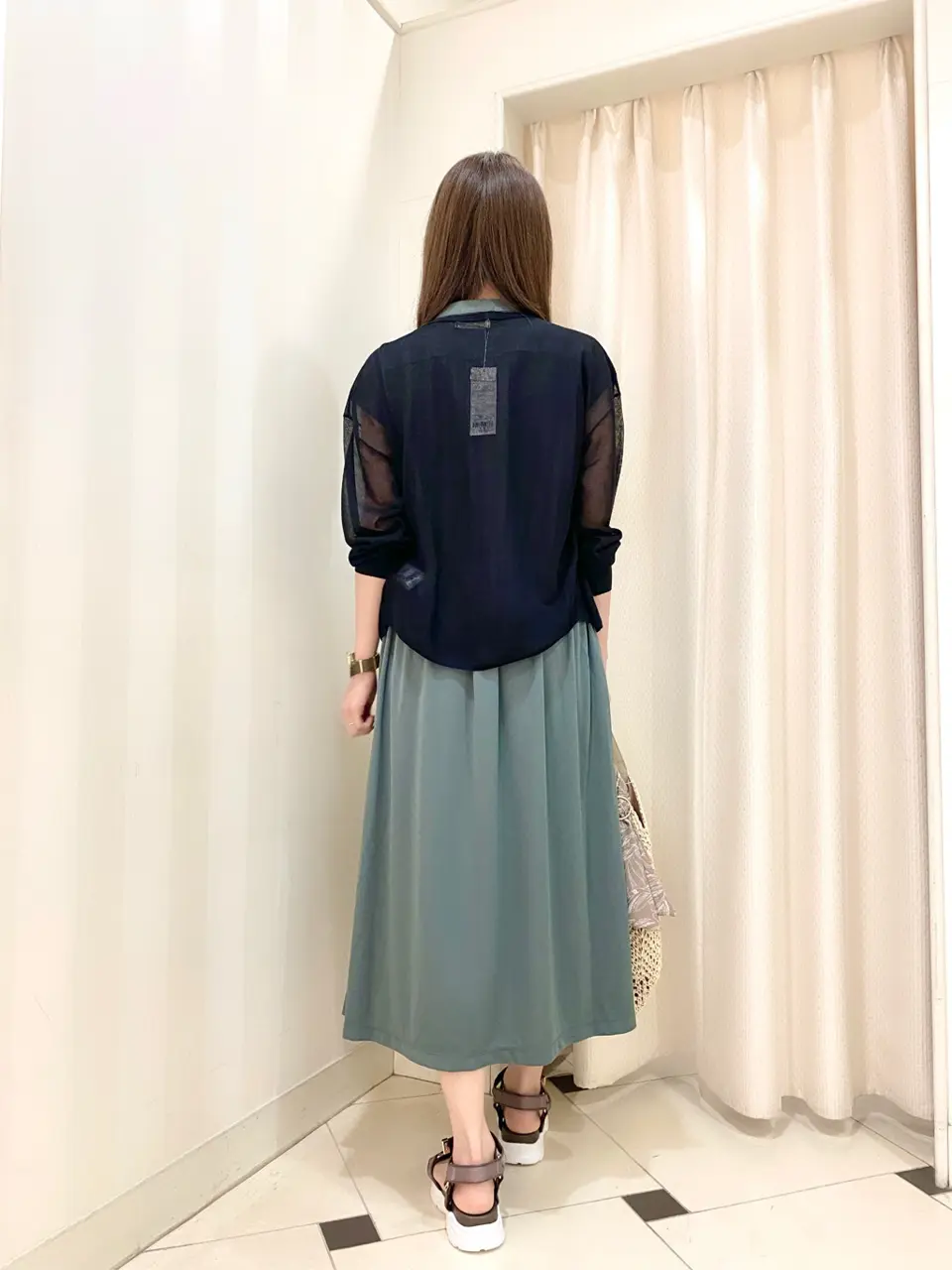 ANY SIS 金井 コーディネート画像