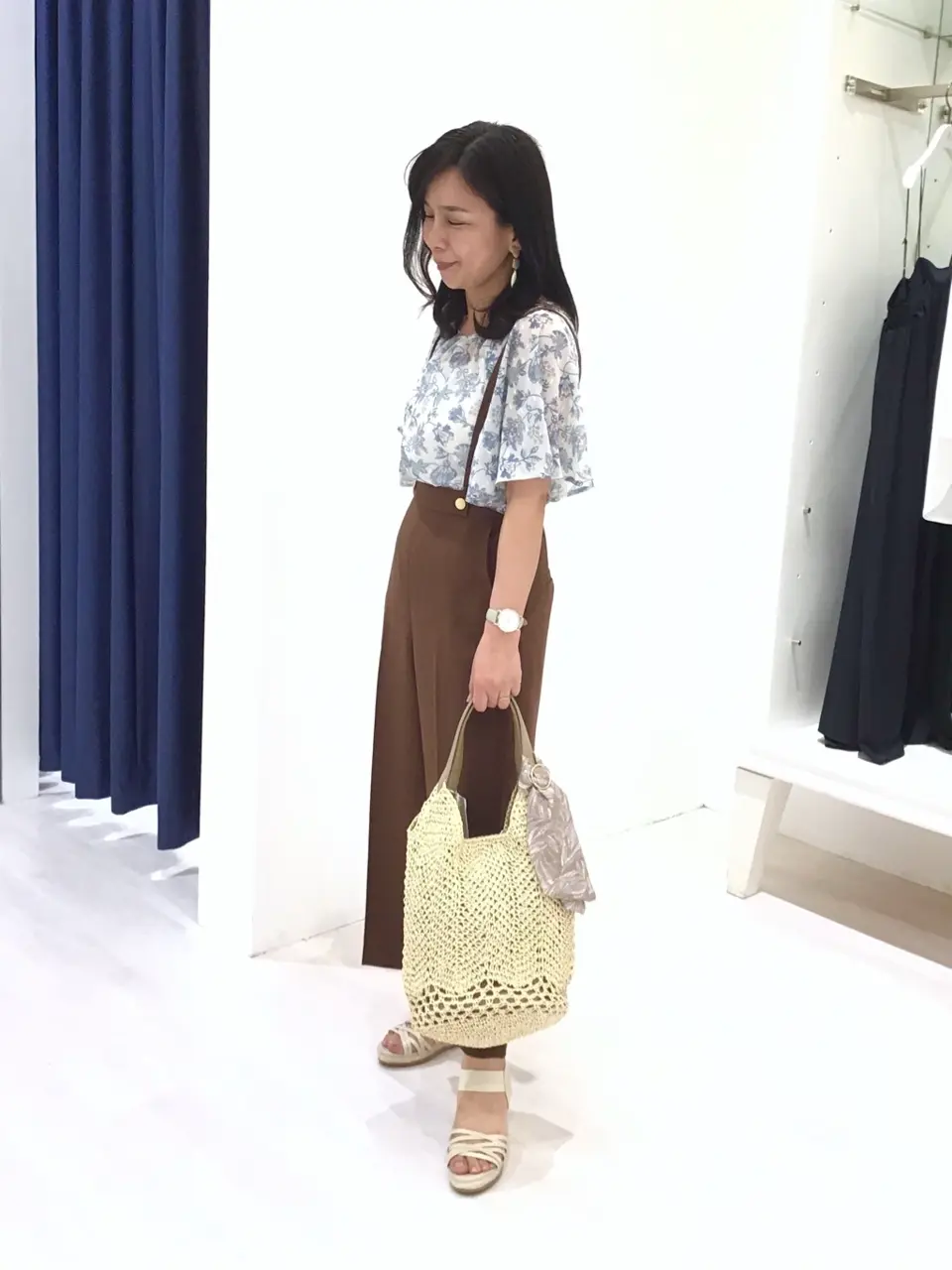 ANY SIS スタッフ コーディネート画像