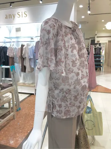 ANY SIS スタッフ コーディネート画像