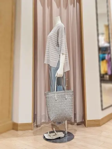 ANY SIS 岩田 コーディネート画像