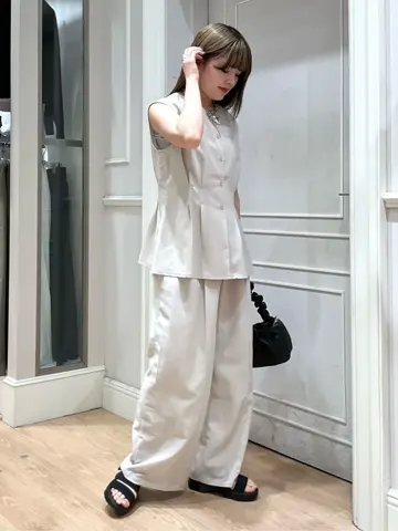 ANY SIS erika コーディネート画像