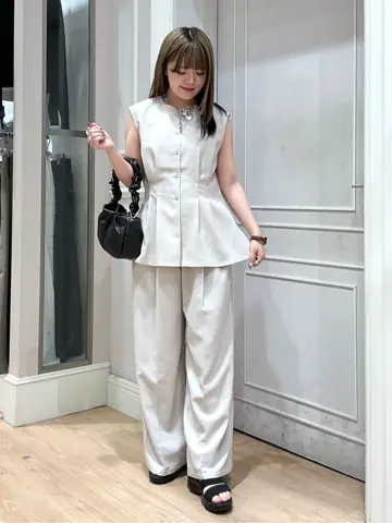 ANY SIS erika コーディネート画像