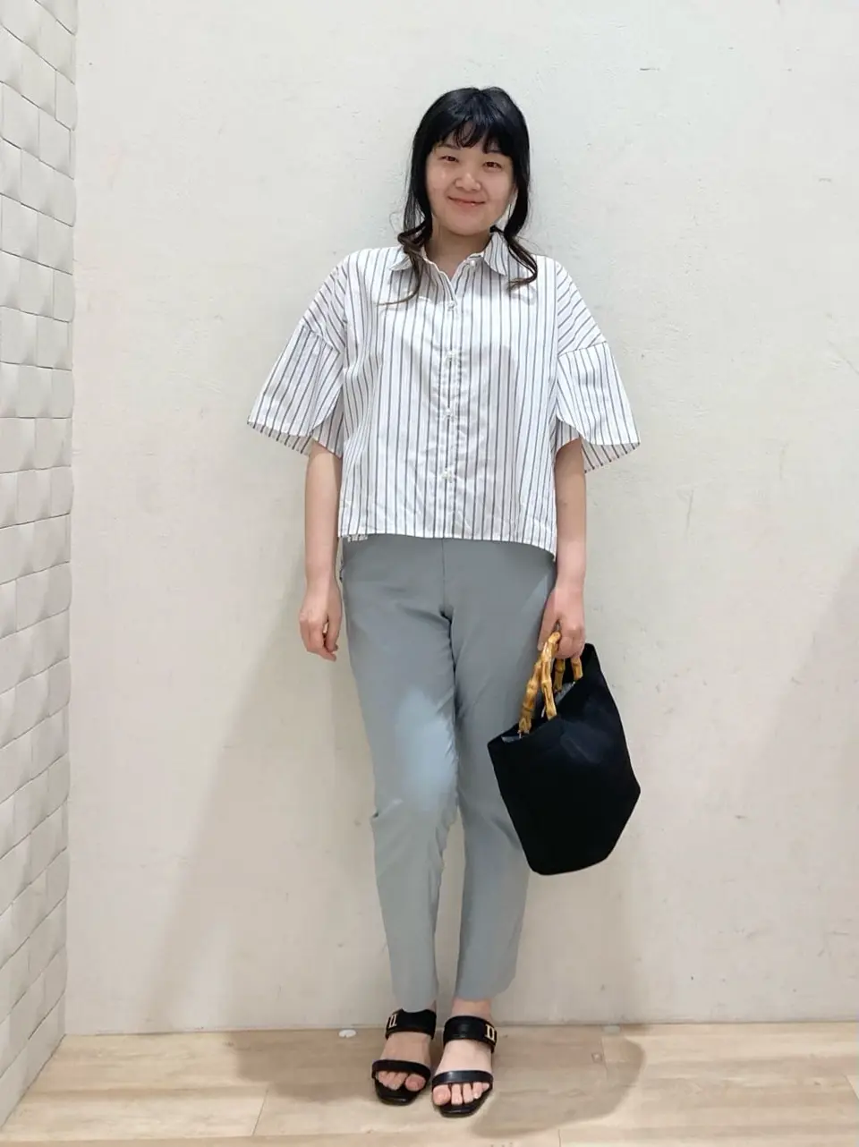 ANY SIS 川根　彩 コーディネート画像