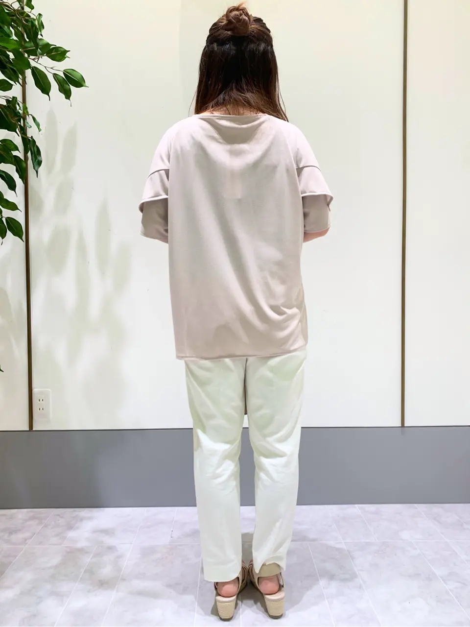 ANY SIS スタッフ コーディネート画像