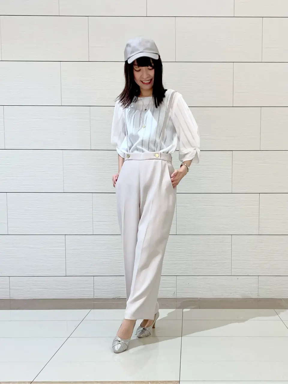 ANY SIS スタッフ コーディネート画像