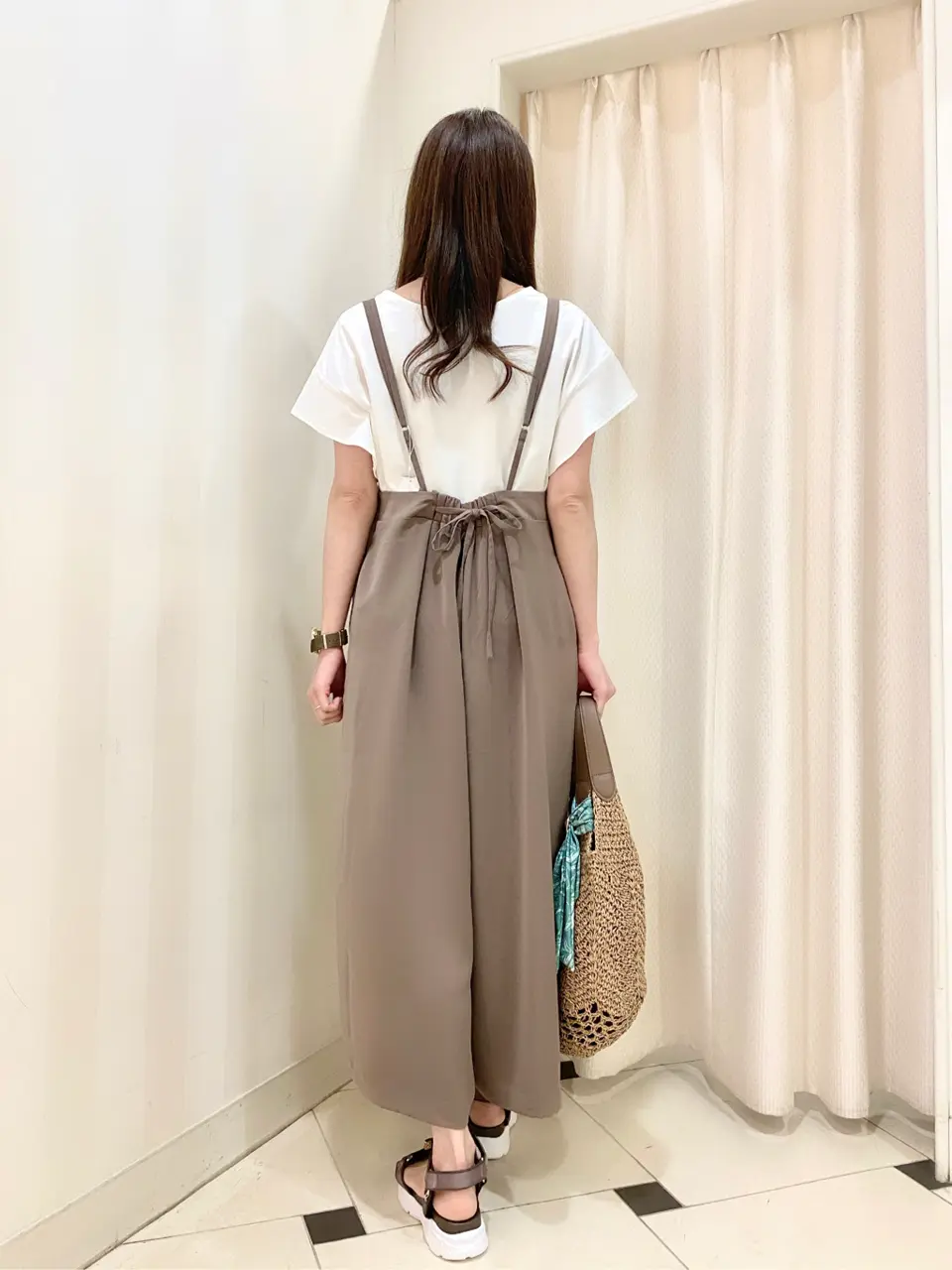 ANY SIS 金井 コーディネート画像