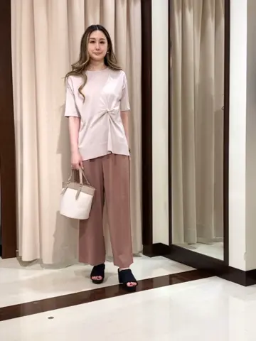 ANY SIS STAFF コーディネート画像