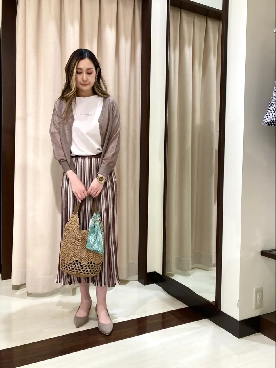 ANY SIS STAFF コーディネート画像