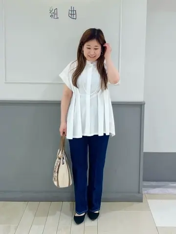 ANY SIS スタッフ コーディネート画像