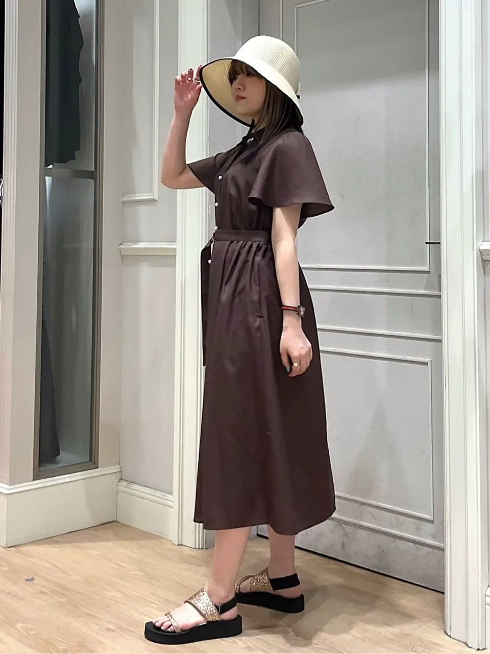 ANY SIS erika コーディネート画像