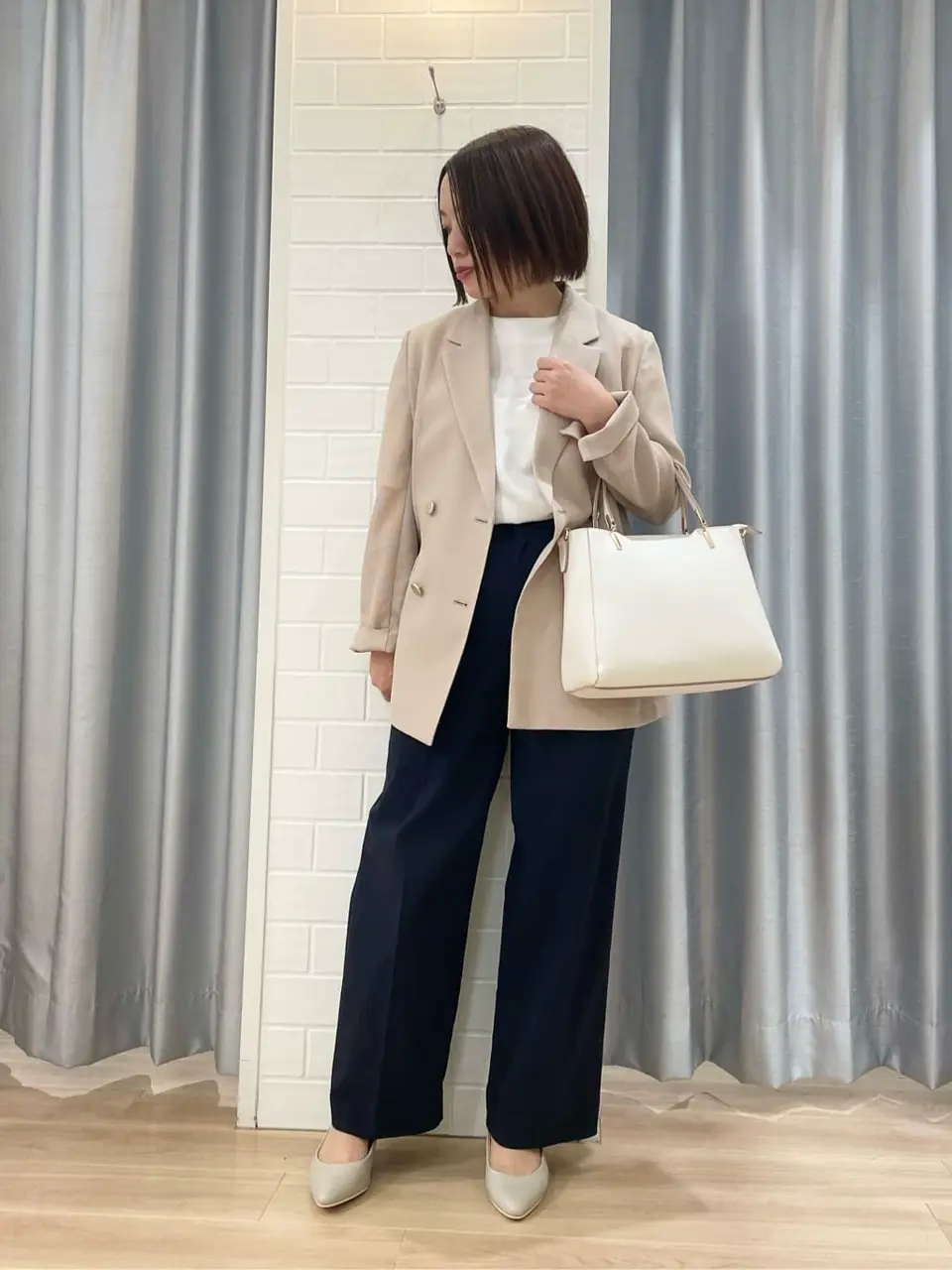 ANY SIS 丸岡 コーディネート画像