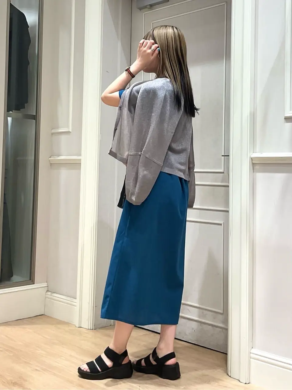 ANY SIS erika コーディネート画像