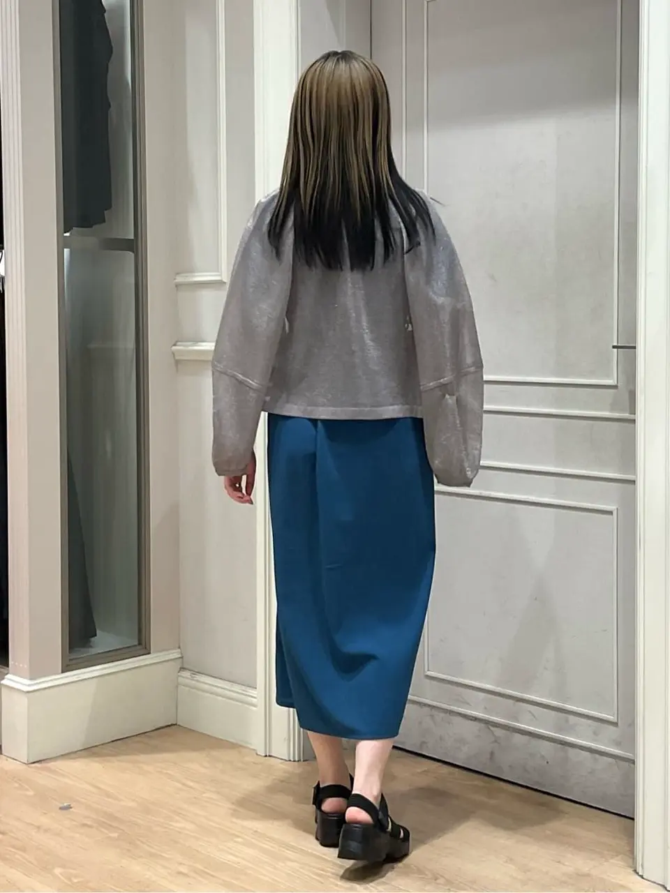 ANY SIS erika コーディネート画像