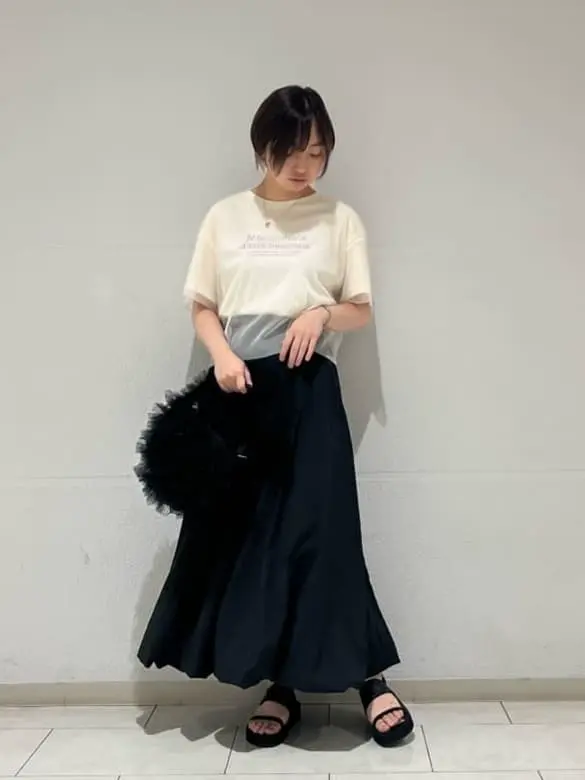 ANY SIS 村上 コーディネート画像