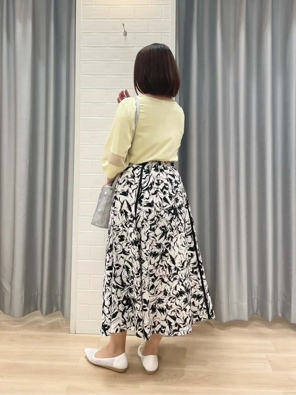 ANY SIS 丸岡 コーディネート画像