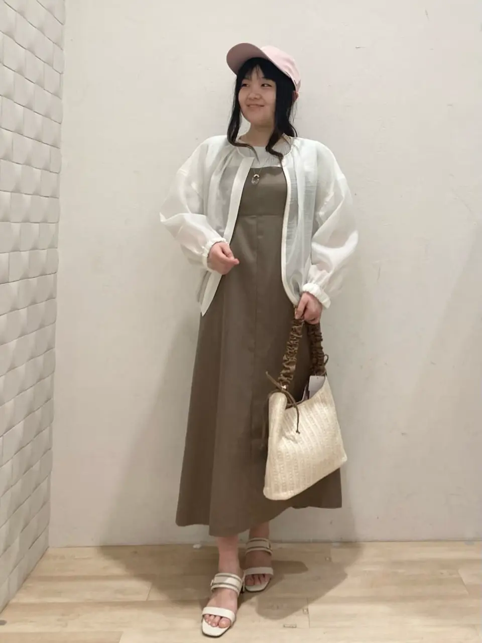 ANY SIS 川根　彩 コーディネート画像