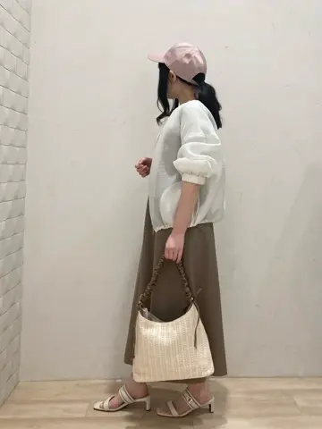 ANY SIS 川根　彩 コーディネート画像