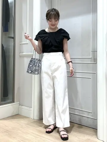 ANY SIS erika コーディネート画像