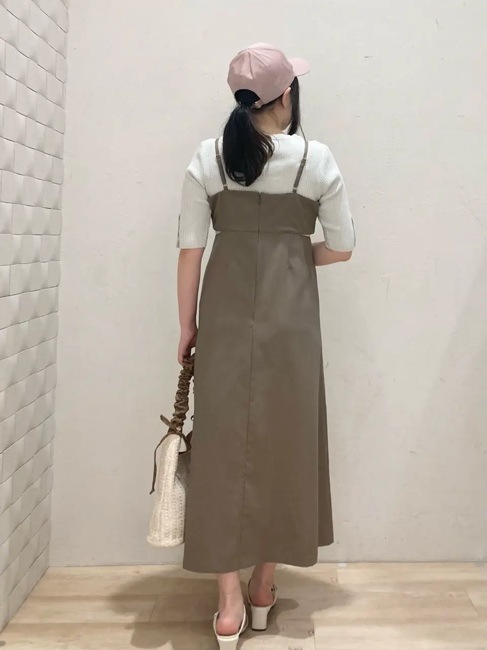 ANY SIS 川根　彩 コーディネート画像