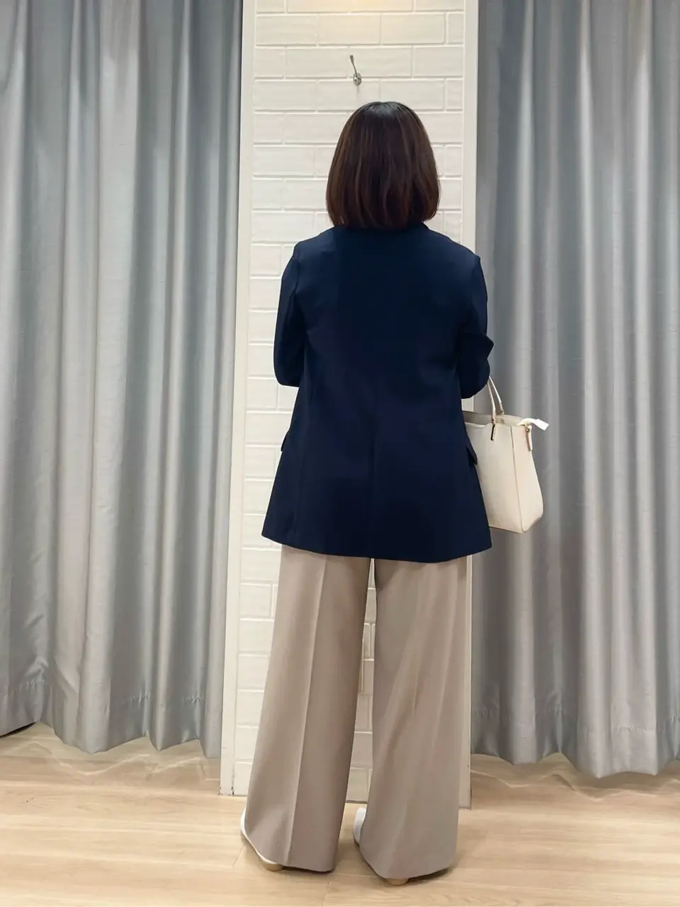 ANY SIS 丸岡 コーディネート画像