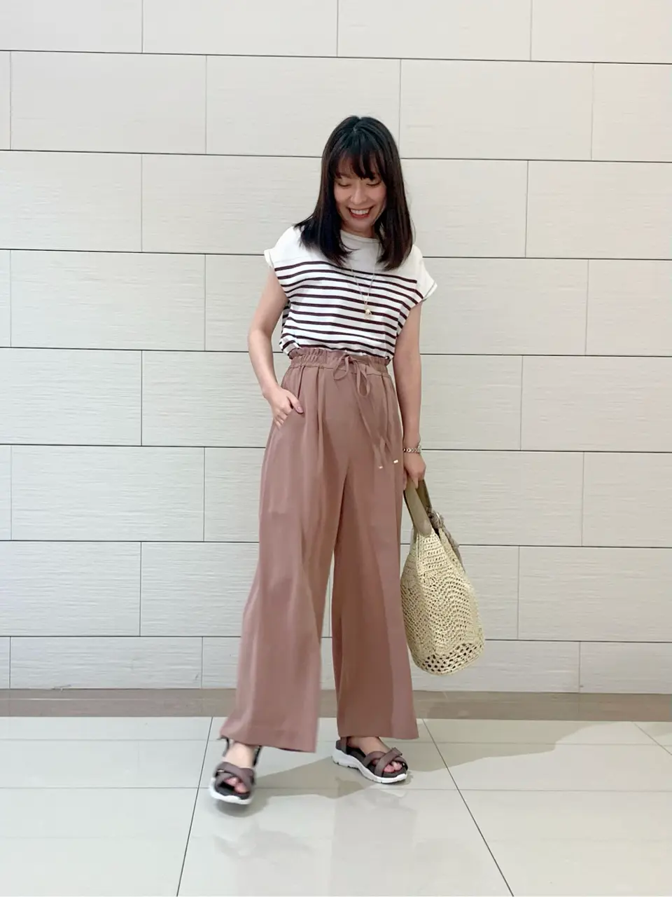 ANY SIS スタッフ コーディネート画像