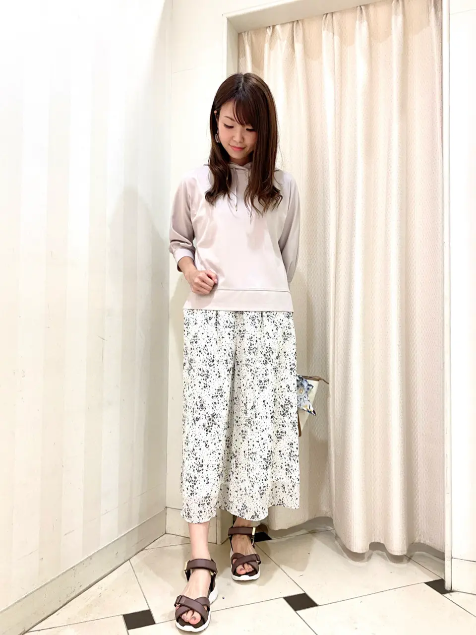 ANY SIS 金井 コーディネート画像