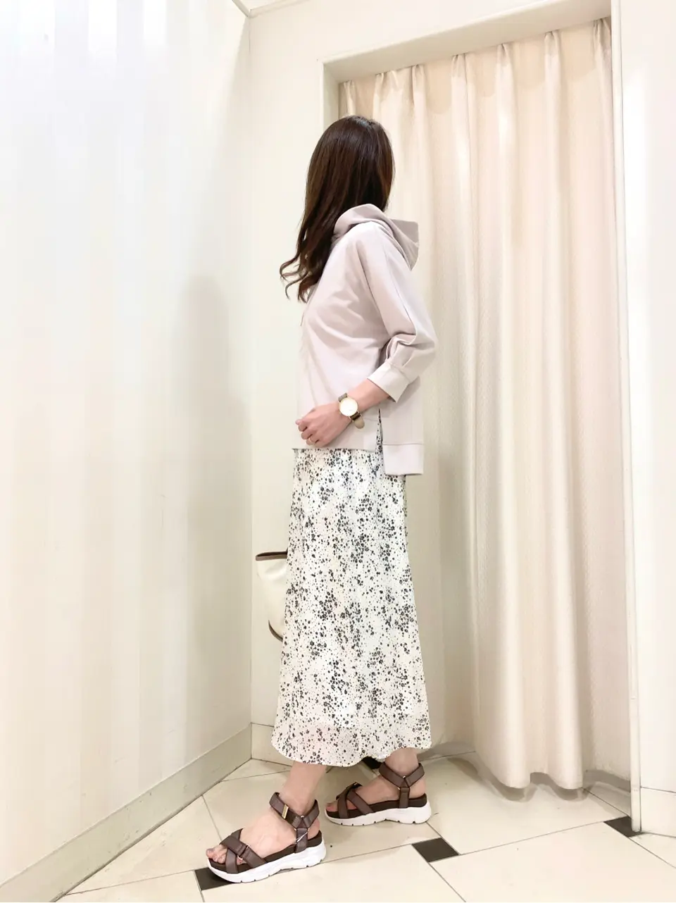 ANY SIS 金井 コーディネート画像