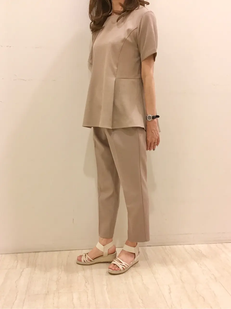 ANY SIS スタッフ コーディネート画像