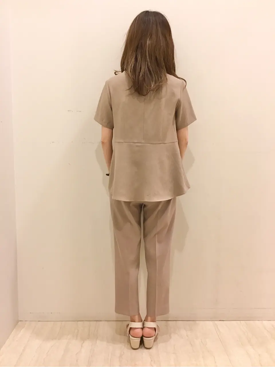 ANY SIS スタッフ コーディネート画像