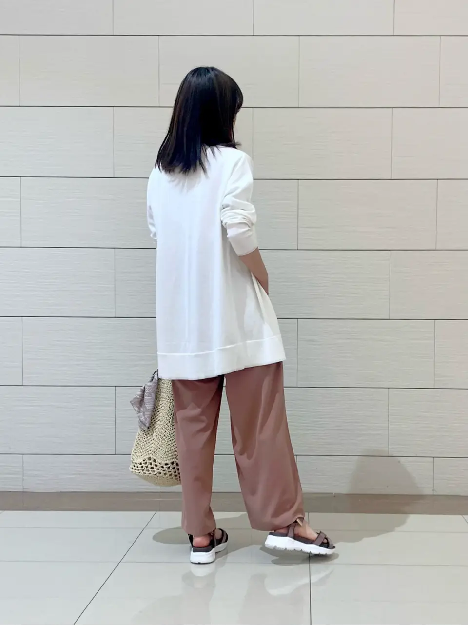 ANY SIS スタッフ コーディネート画像