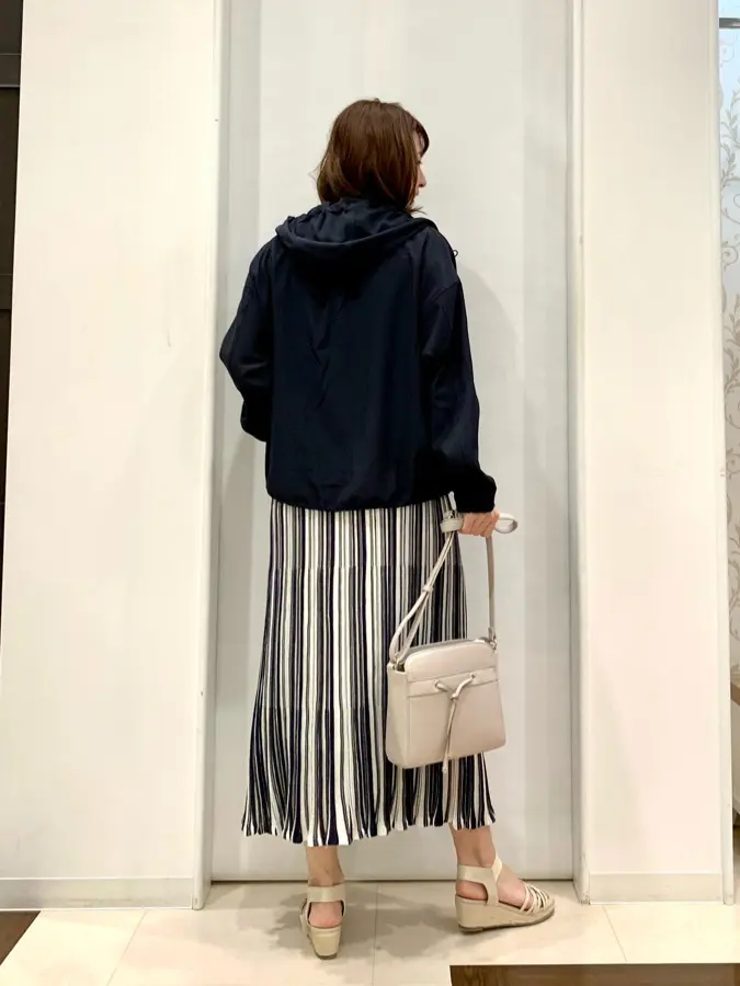 ANY SIS 横田 コーディネート画像