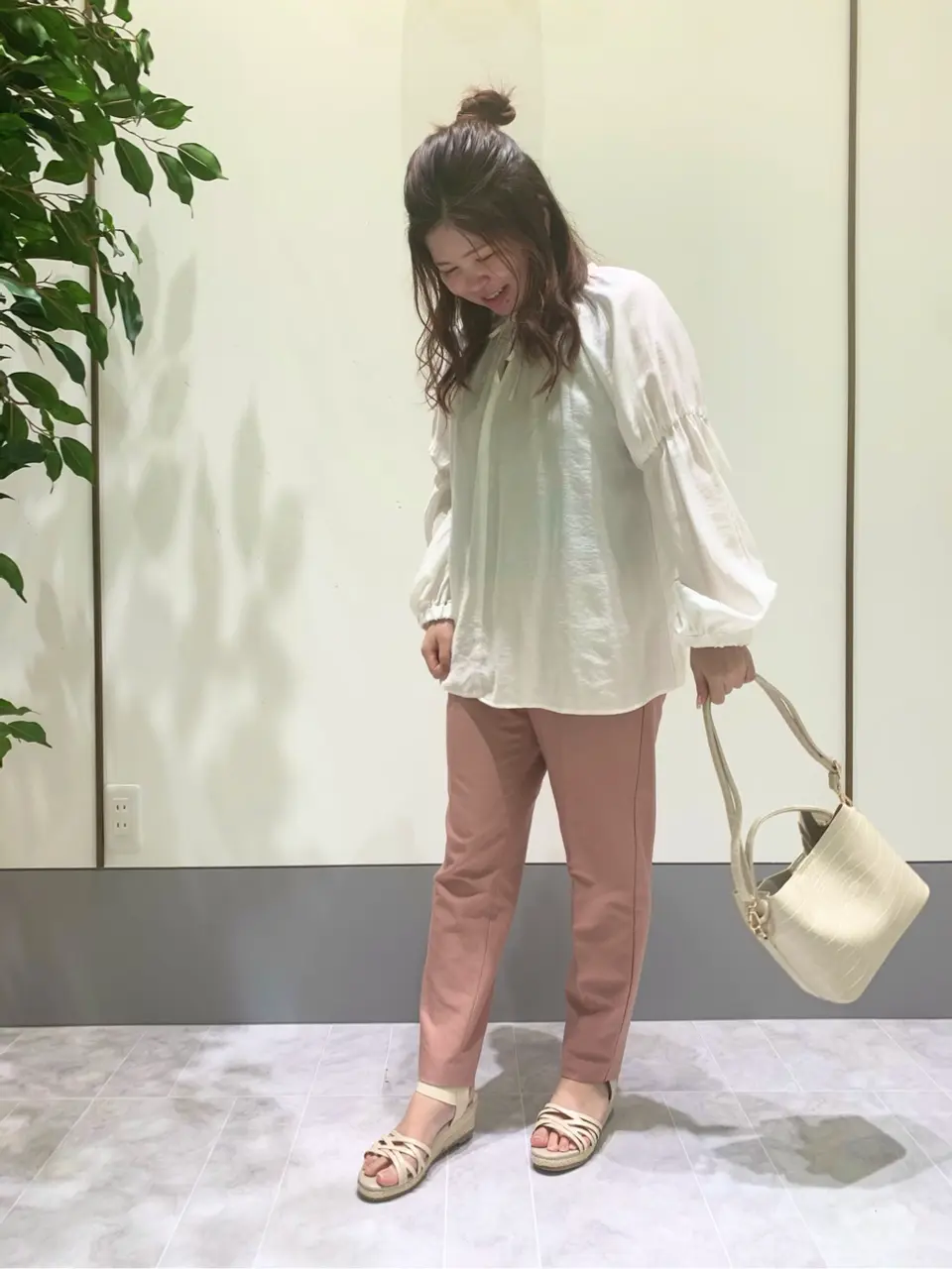 ANY SIS スタッフ コーディネート画像