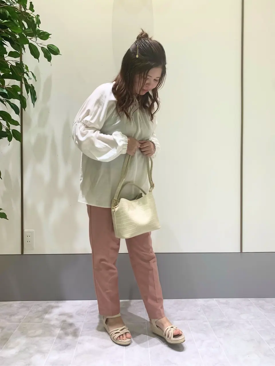 ANY SIS スタッフ コーディネート画像