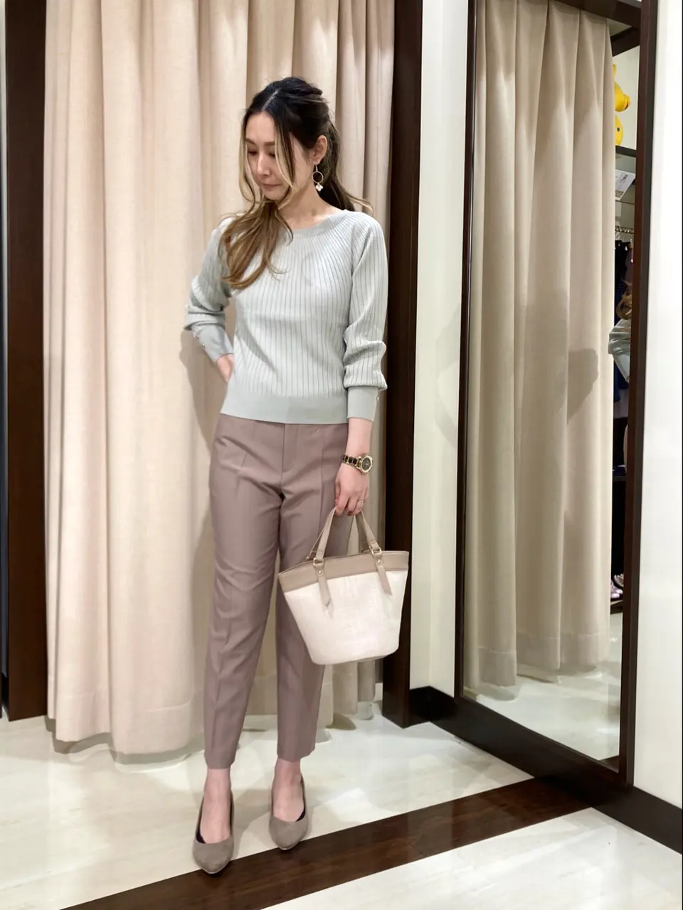 ANY SIS STAFF コーディネート画像