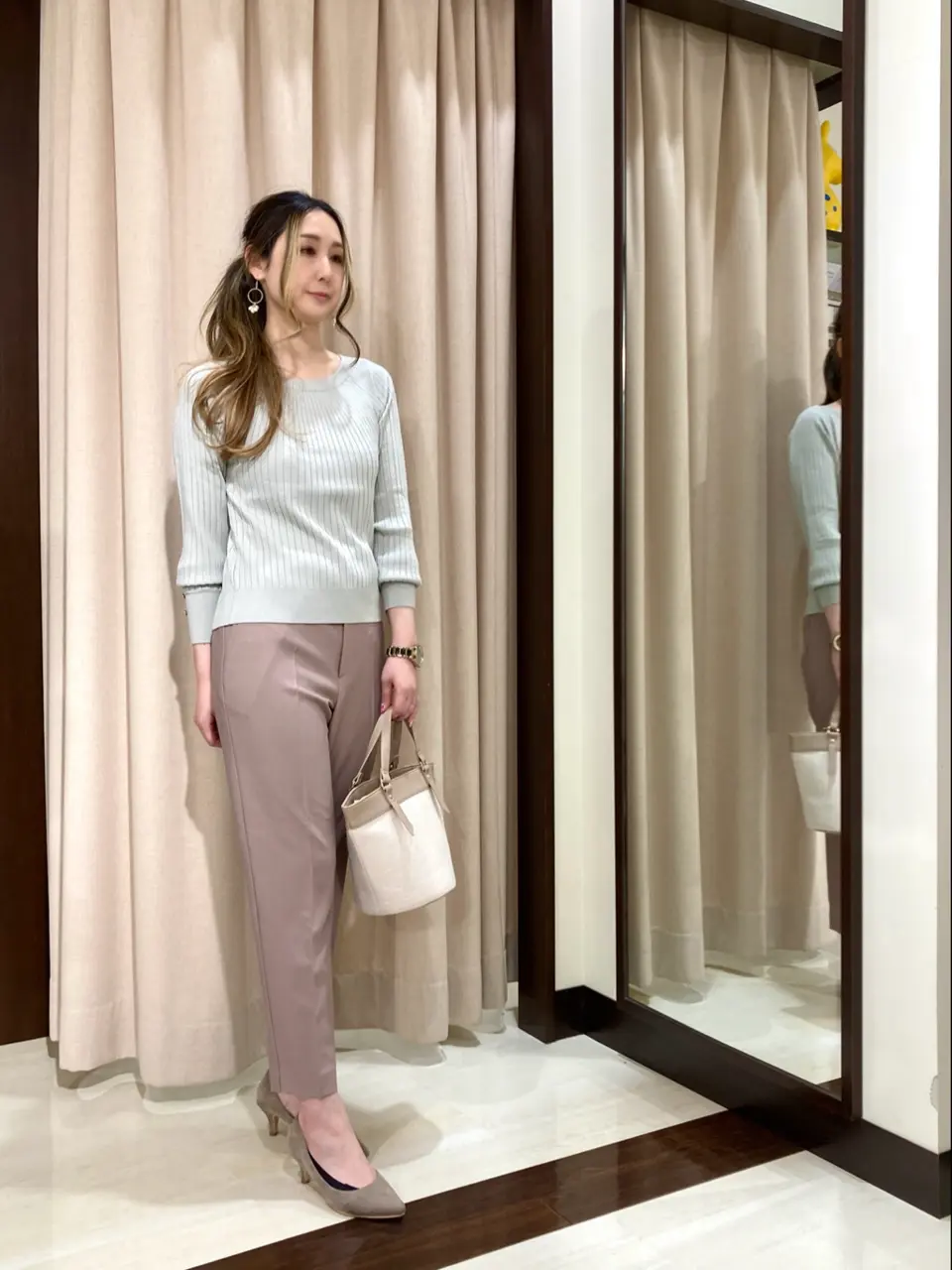 ANY SIS STAFF コーディネート画像