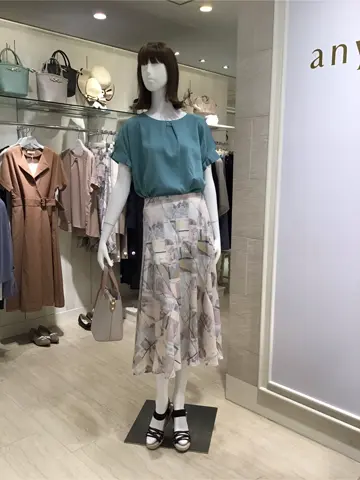 ANY SIS 島崎 コーディネート画像