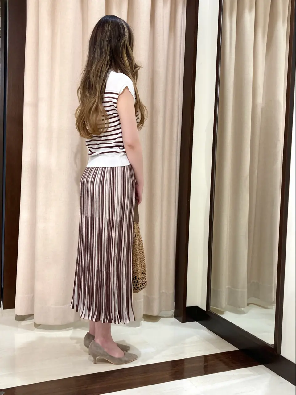 ANY SIS STAFF コーディネート画像