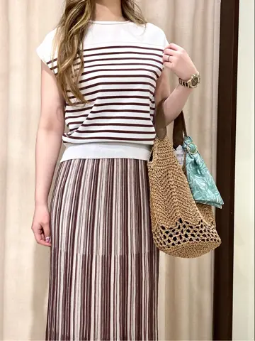 ANY SIS STAFF コーディネート画像