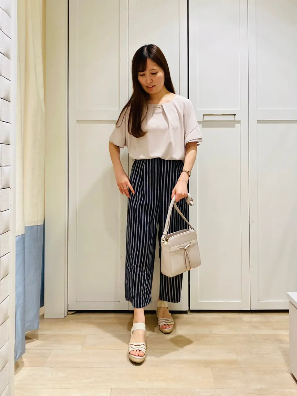 ANY SIS スタッフ コーディネート画像