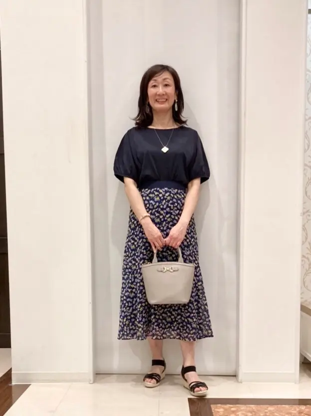 ANY SIS スタッフ コーディネート画像