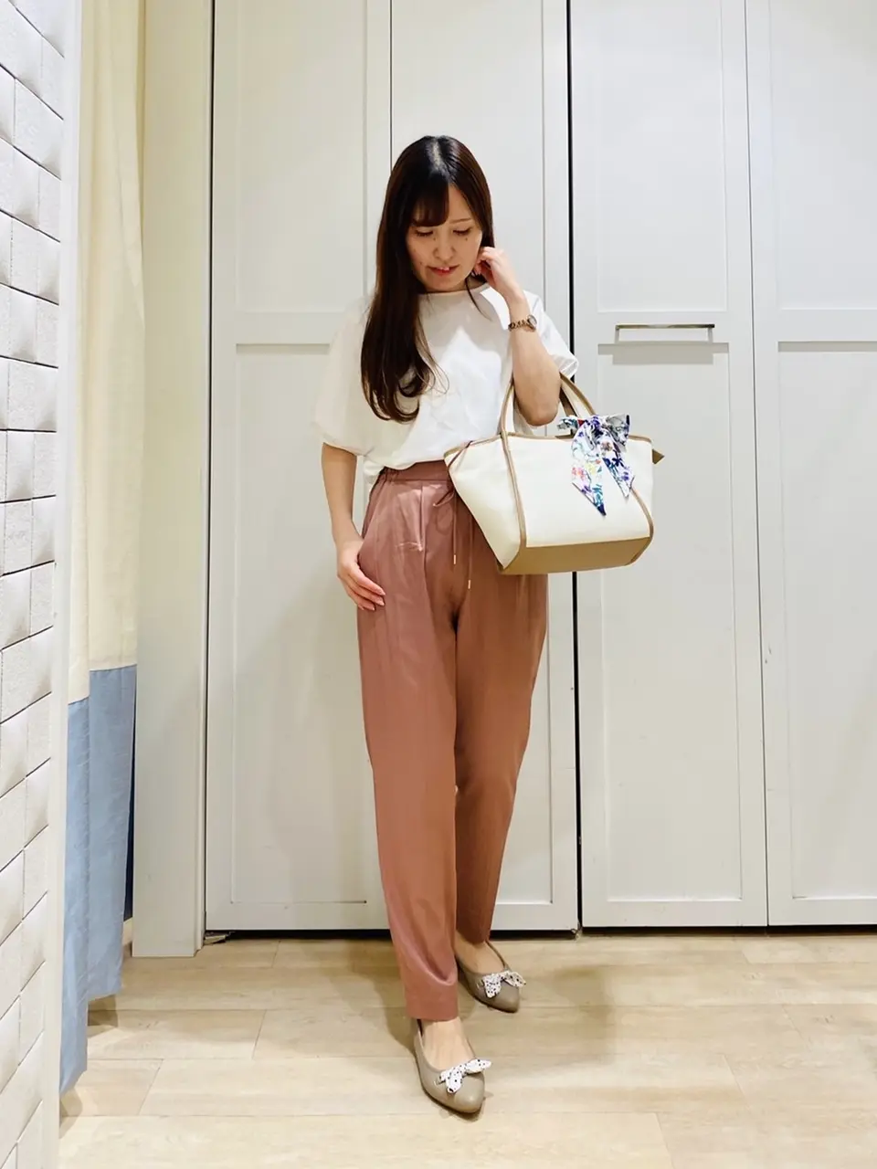 ANY SIS スタッフ コーディネート画像