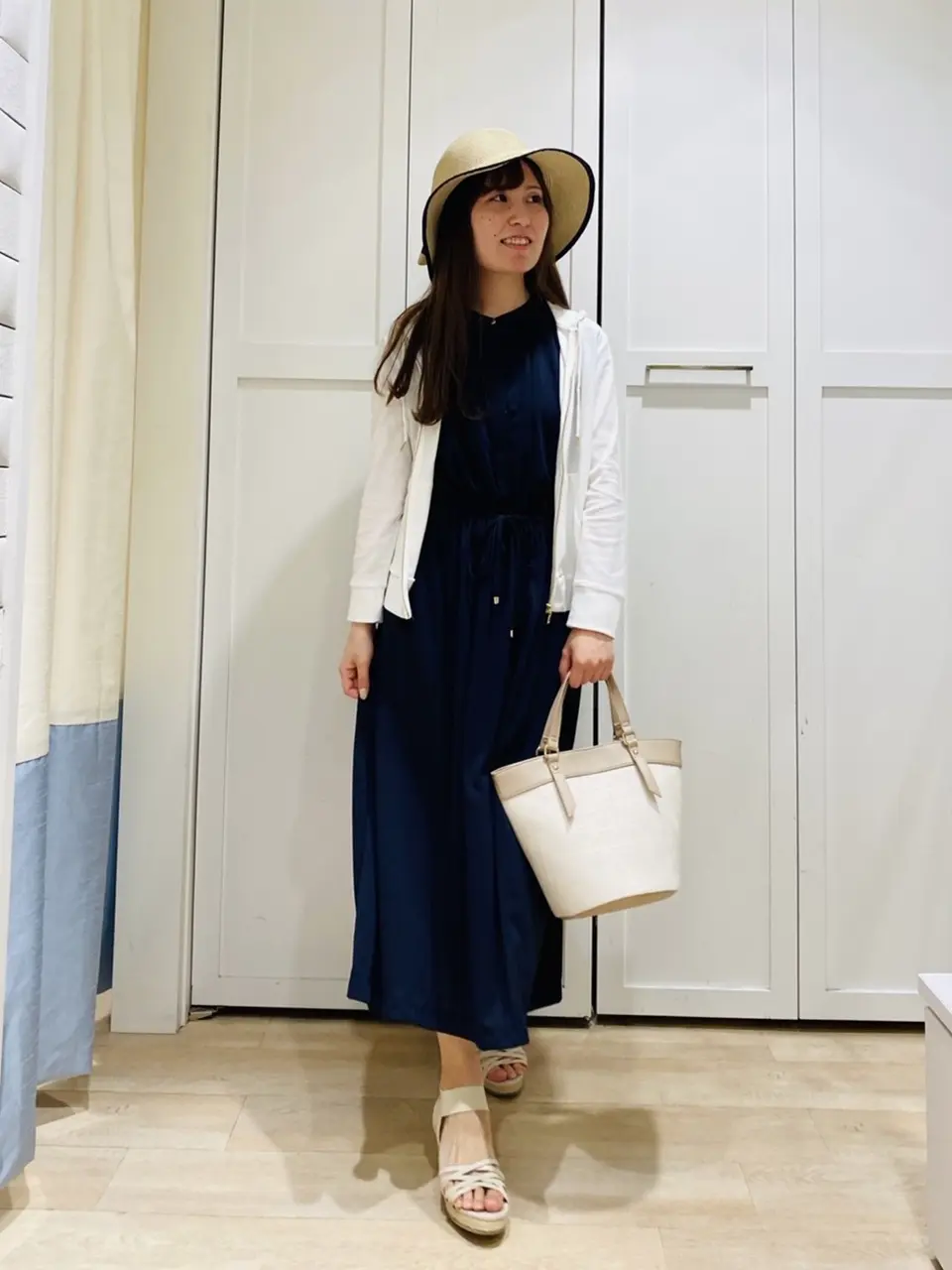 ANY SIS スタッフ コーディネート画像