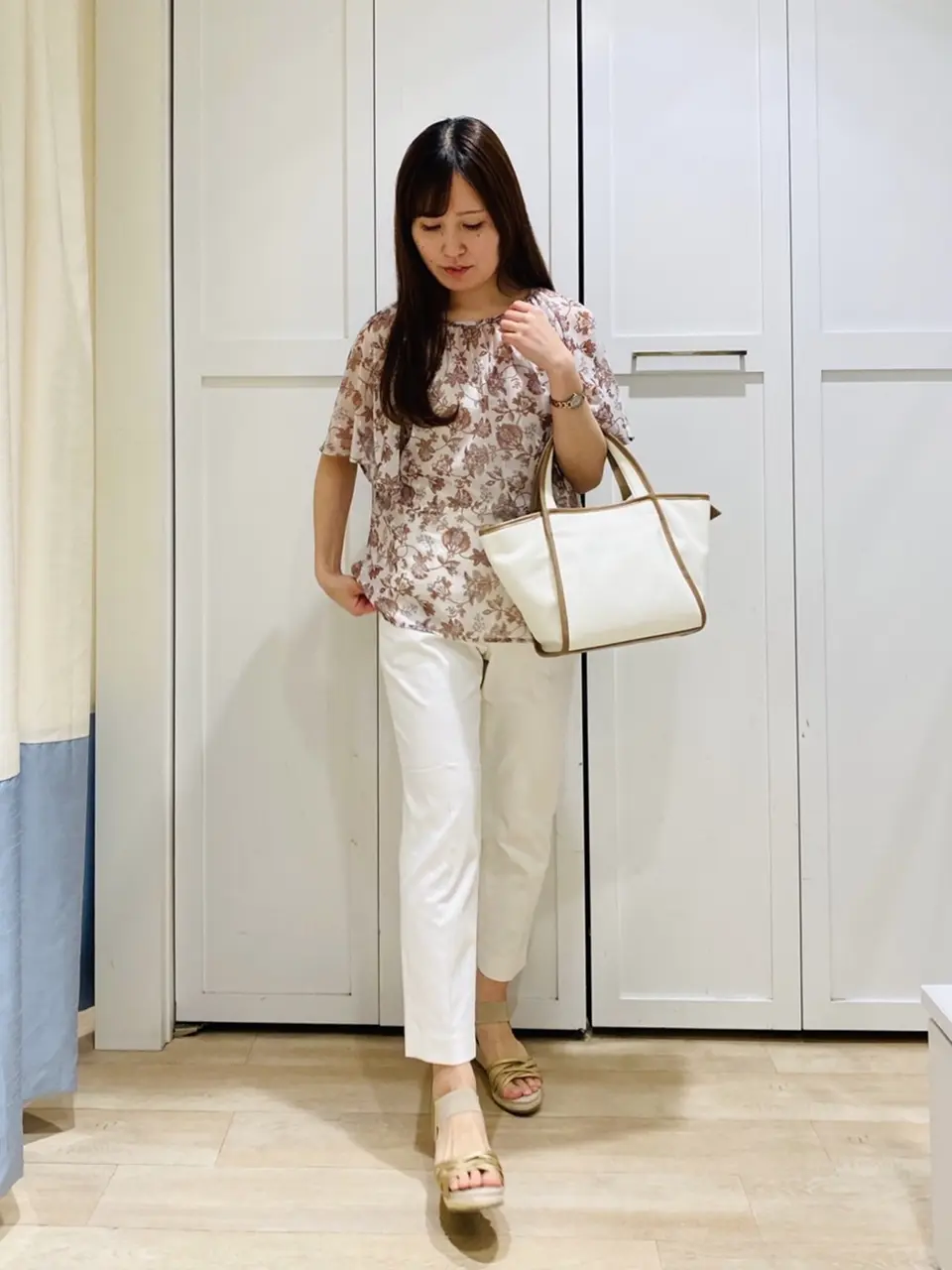 ANY SIS スタッフ コーディネート画像