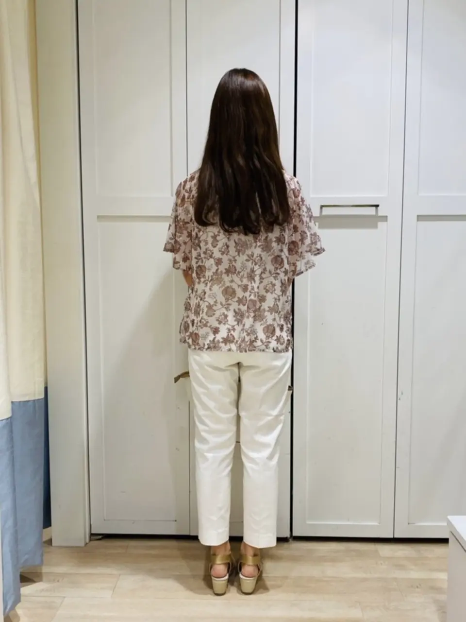 ANY SIS スタッフ コーディネート画像