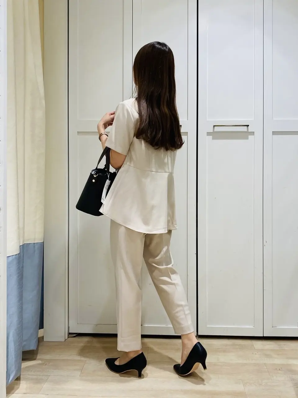 ANY SIS スタッフ コーディネート画像