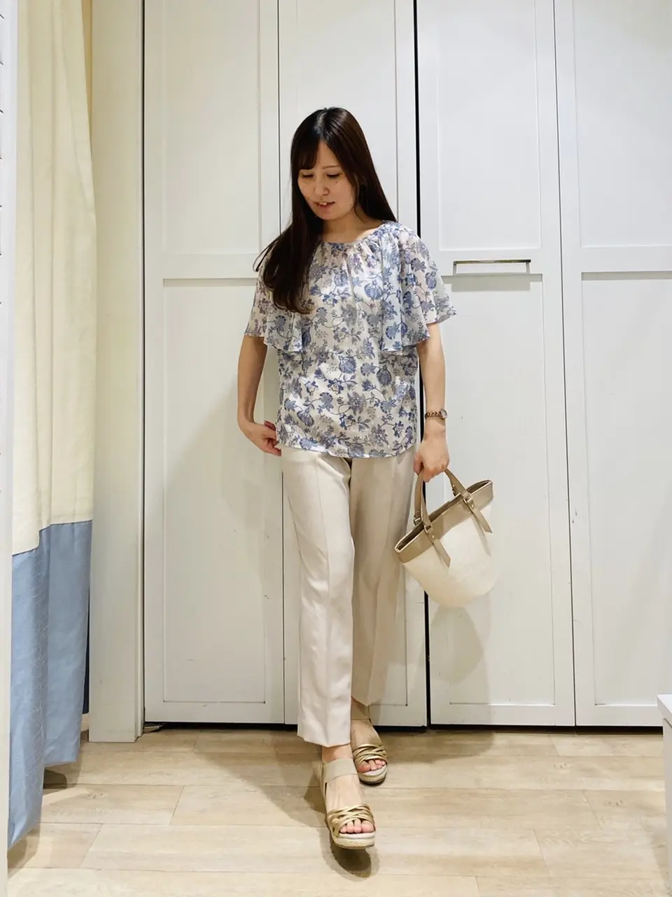 ANY SIS スタッフ コーディネート画像