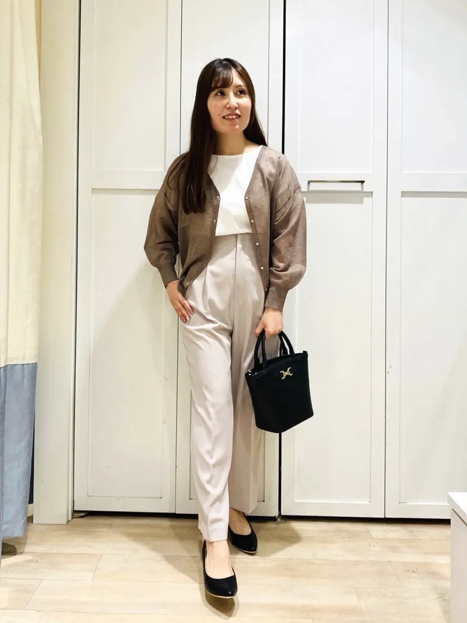 ANY SIS スタッフ コーディネート画像